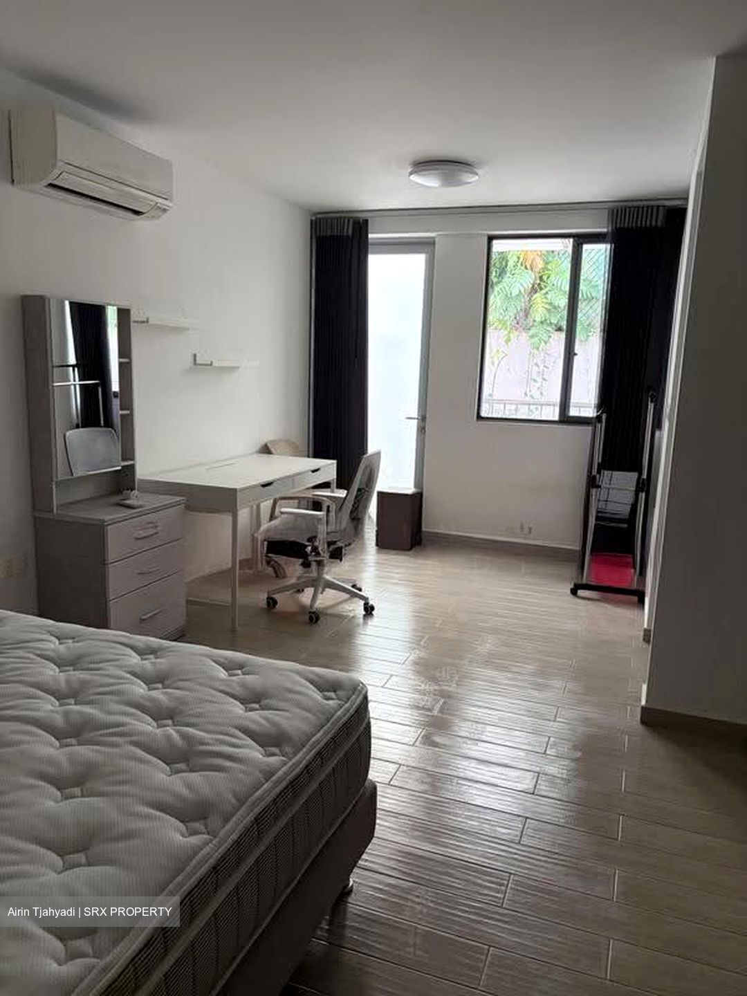 Mandarin Park (D21), Terrace #638637641
